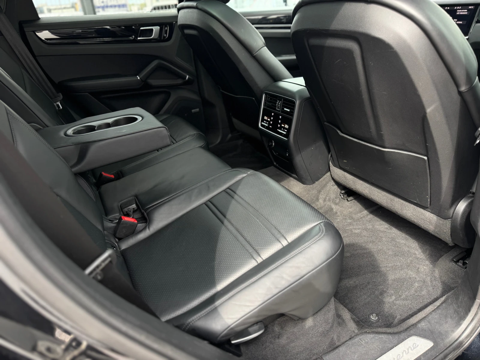 Porsche Cayenne COUPE E-HYBRID, снимка 11 - Автомобили и джипове - 54147889