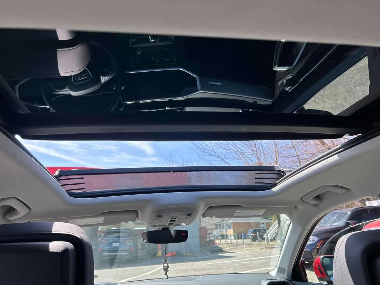 Audi Q3 QUATTRO * ДИСТРОНИК* ПАНОРАМА* ДИГИТАЛЕН КИЛОМЕТРА, снимка 15 - Автомобили и джипове - 54323982