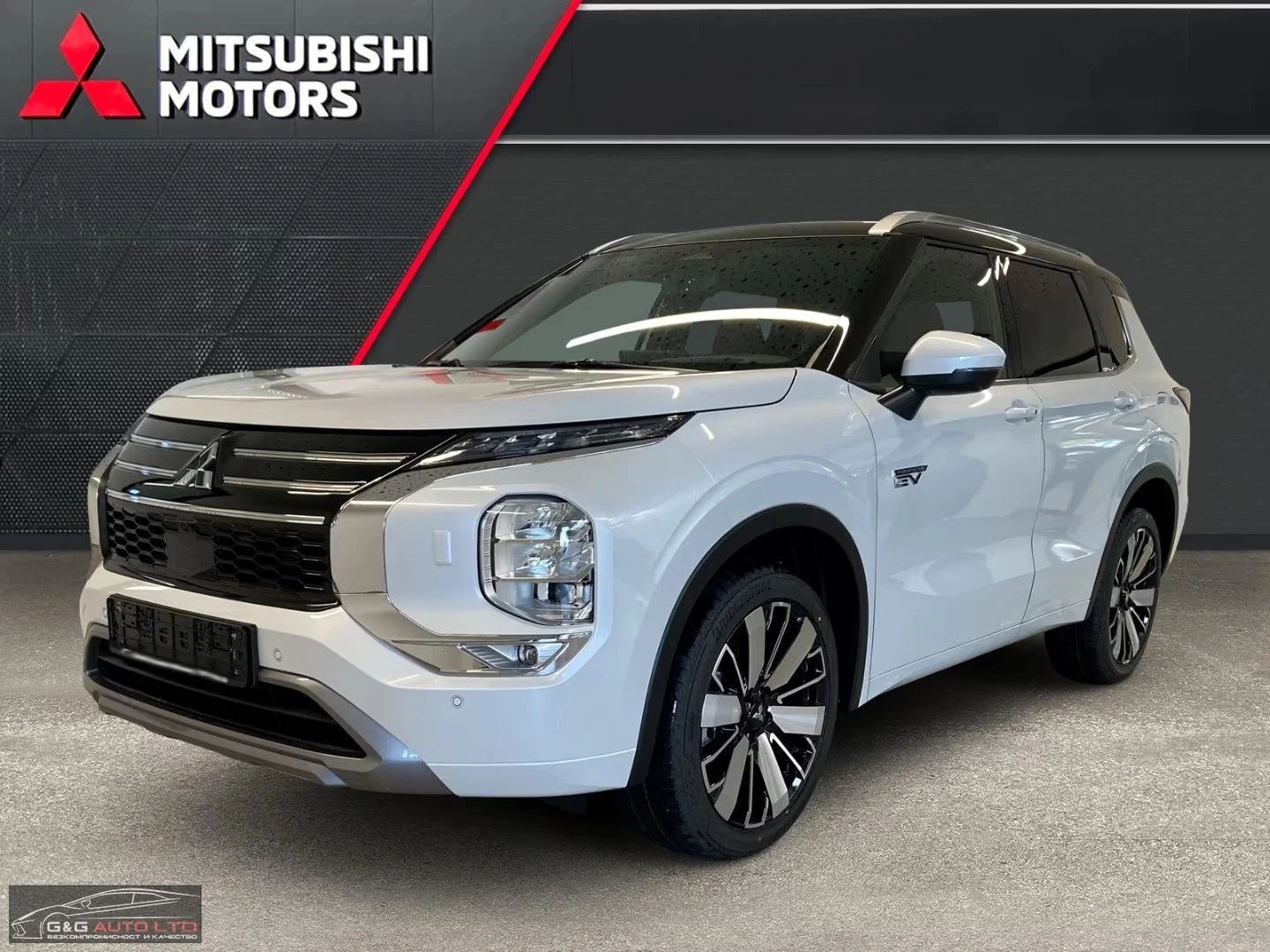 Mitsubishi Outlander 2.4PHEV/306HP/TOP LUXURY/PANO/360/HUD/YAMAHA/201h