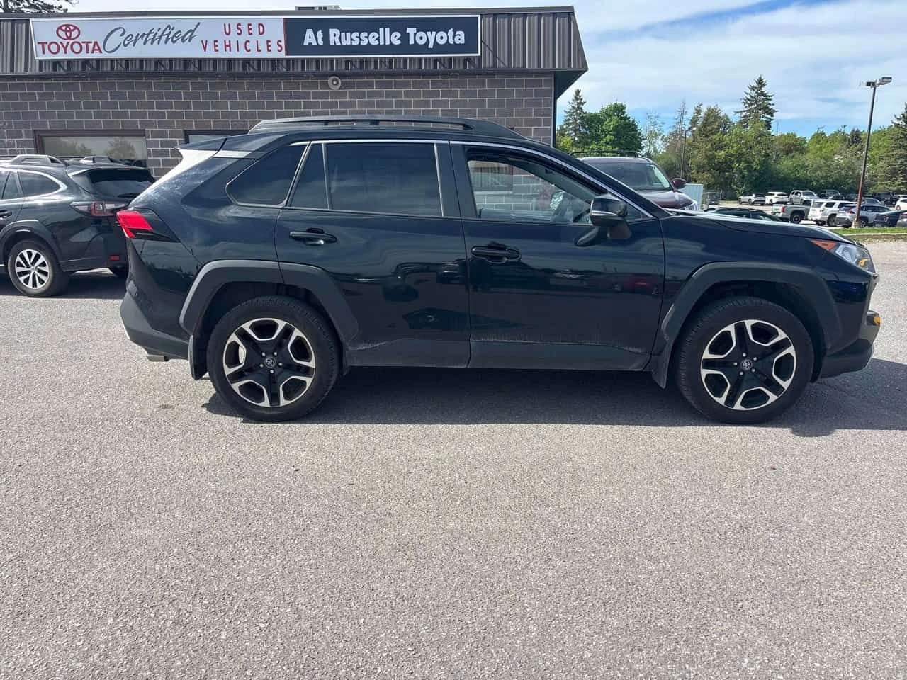 Toyota Rav4 * Trail * АВТОКРЕДИТ БЕЗ ПЪРВОНАЧАЛНА ВНОСКА, снимка 4 - Автомобили и джипове - 54631280