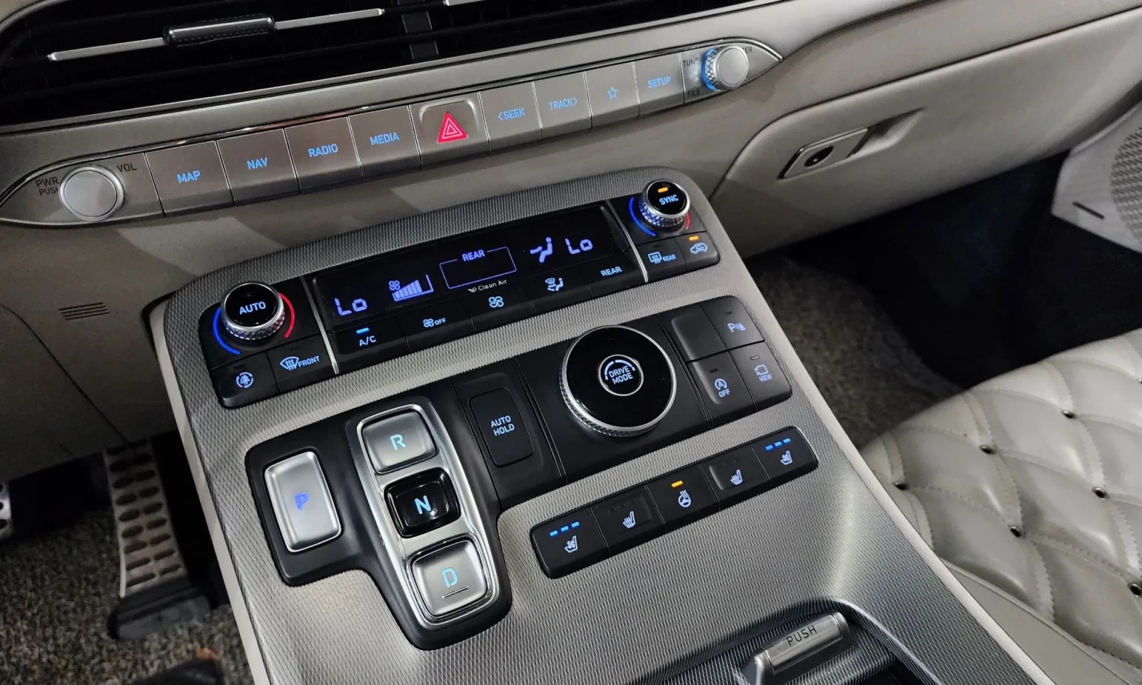 Hyundai Palisade LUXURY| DISTRONIC| 360| MERIDIAN| ПАНО, снимка 9 - Автомобили и джипове - 54776897