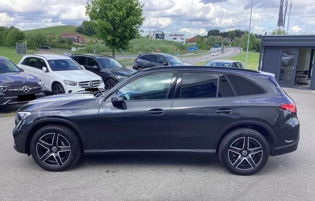 Mercedes-Benz GLC 220 d / AMG / 4 MATIC / NIGHT /, снимка 3 - Автомобили и джипове - 54854086