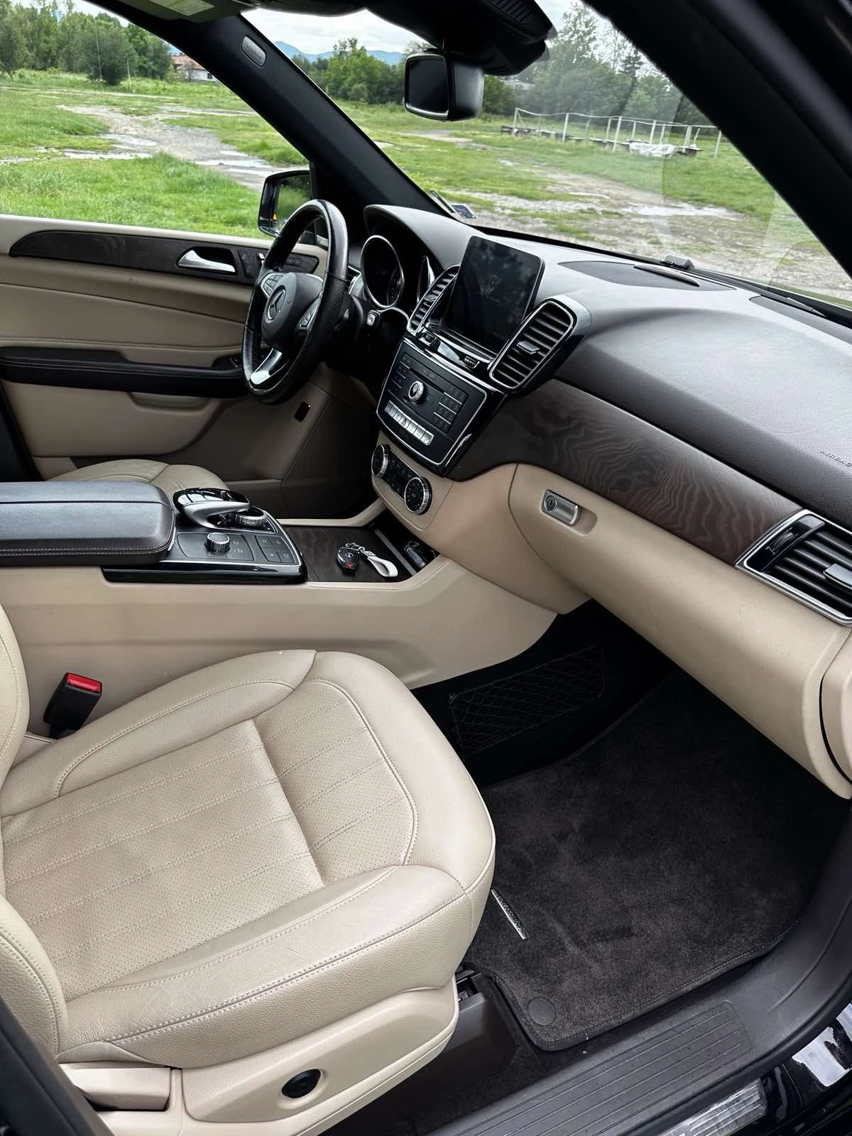 Mercedes-Benz GLE 400, снимка 13 - Автомобили и джипове - 56242362