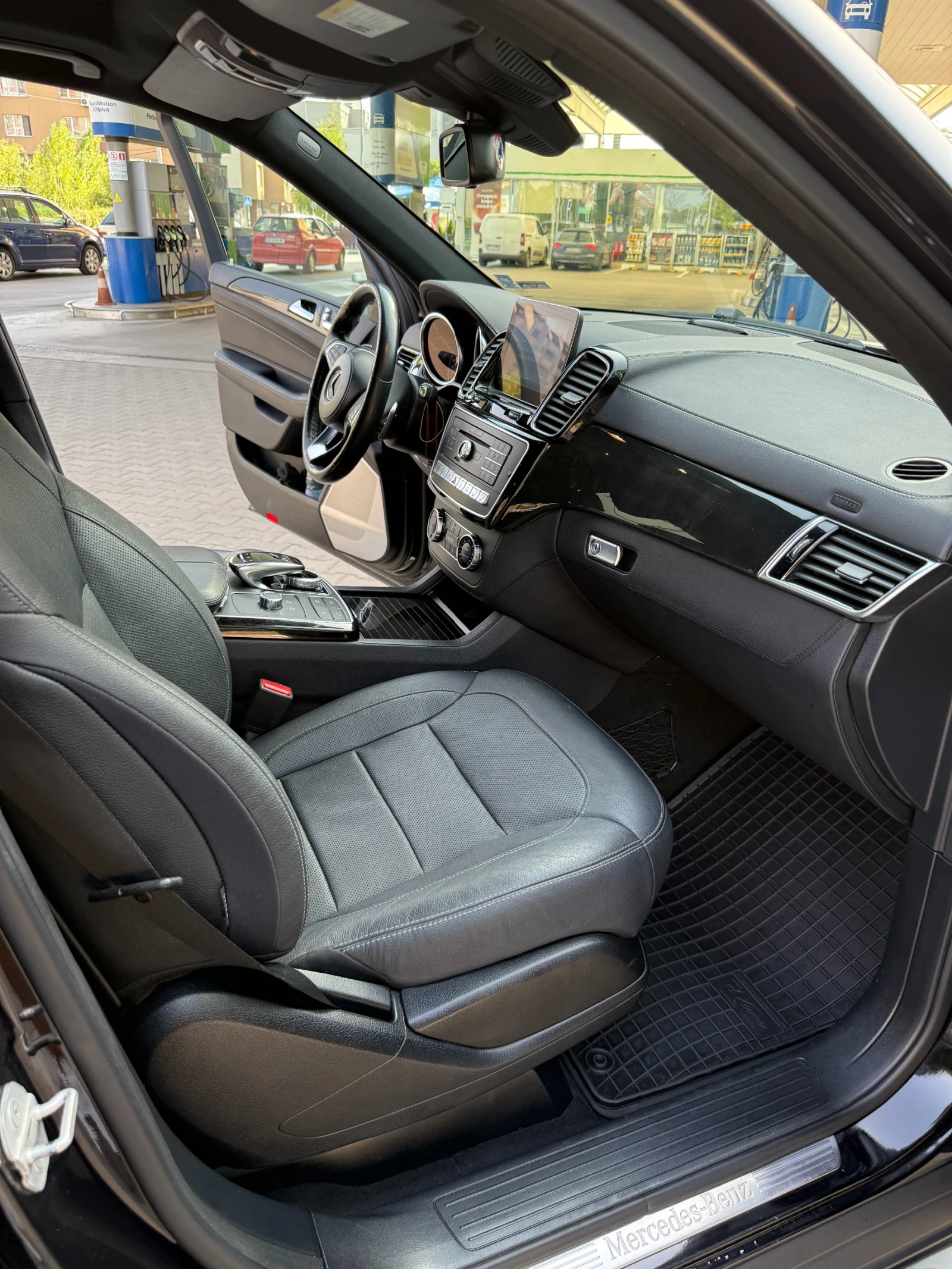 Mercedes-Benz GLE 400, снимка 2 - Автомобили и джипове - 56242362