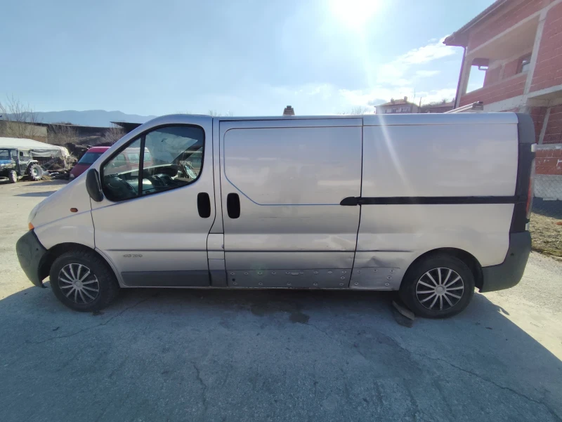 Renault Trafic 1.9dci, снимка 7 - Бусове и автобуси - 49100326