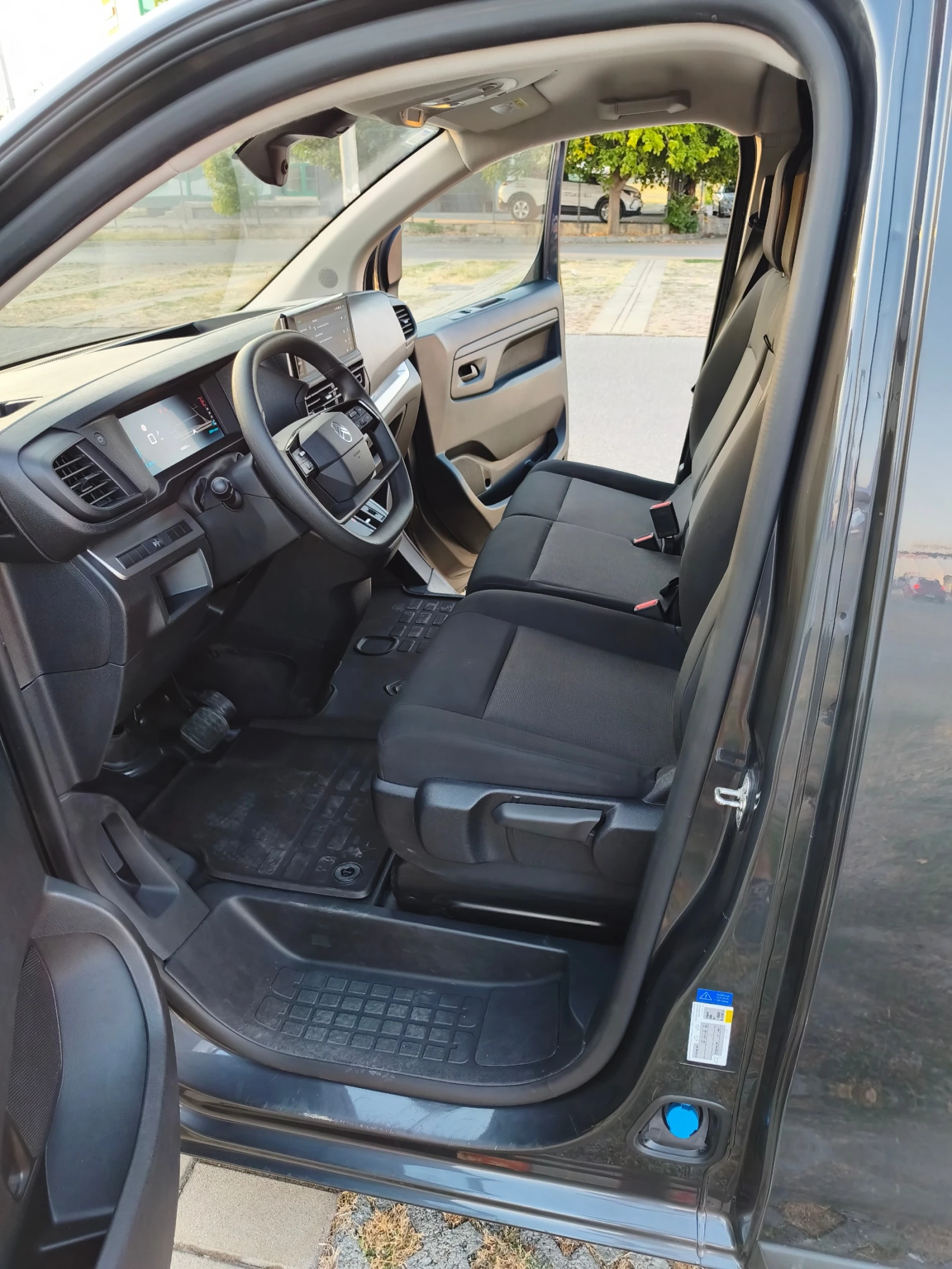 Citroen Jumpy 2.0 HDI Автоматик, снимка 16 - Бусове и автобуси - 55905410