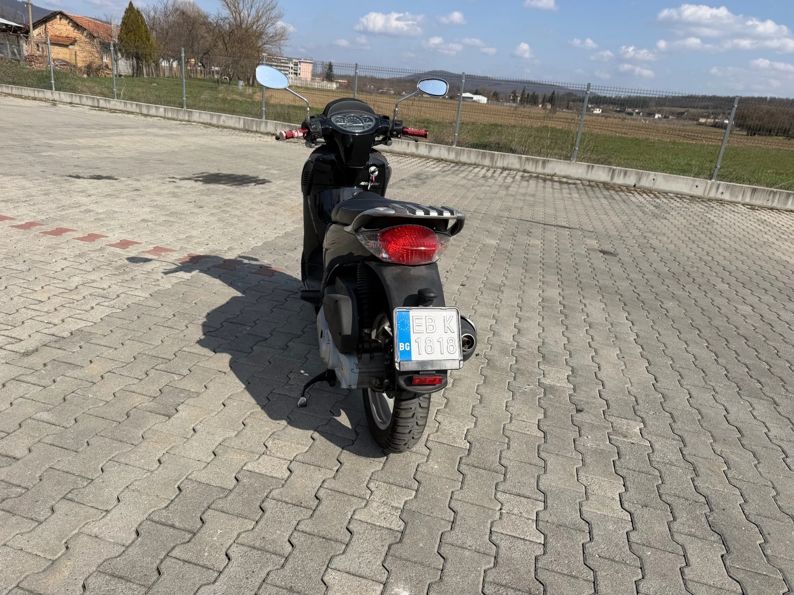 Aprilia Scarabeo 200 IE, снимка 2 - Мотоциклети и мототехника - 54594079