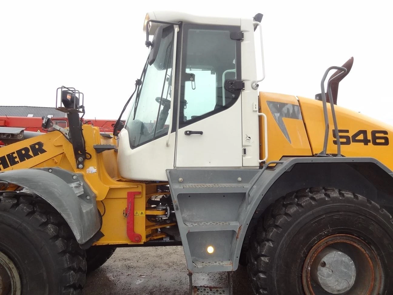 Челен товарач Liebherr 546 ЛИЗИНГ - изображение 10