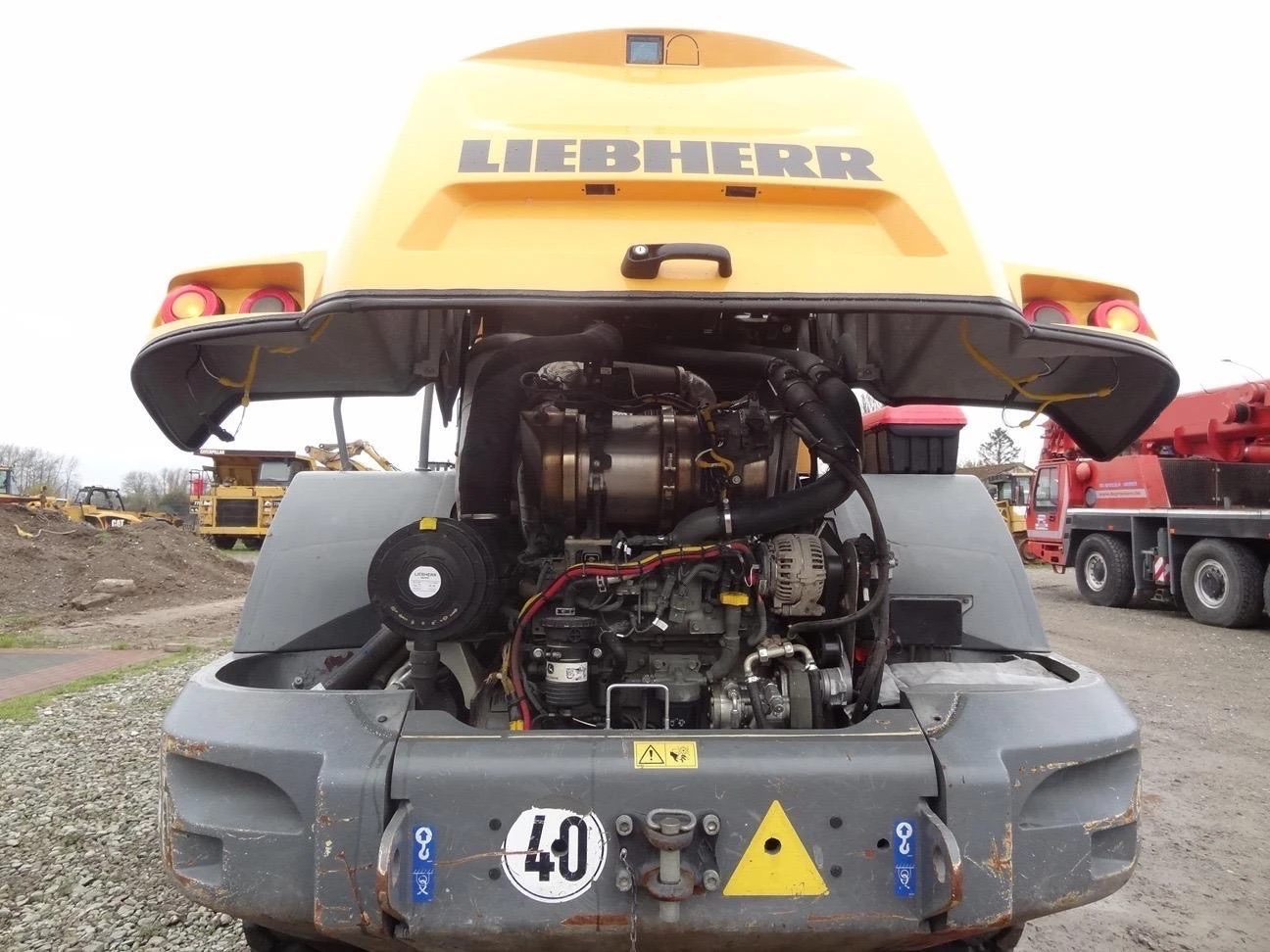 Челен товарач Liebherr 546 ЛИЗИНГ - изображение 8