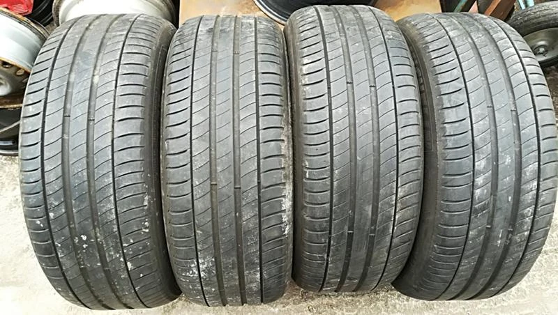 Гуми Летни 225/55R17, снимка 1 - Гуми и джанти - 24772289