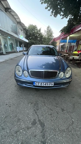 Mercedes-Benz E 320, снимка 1