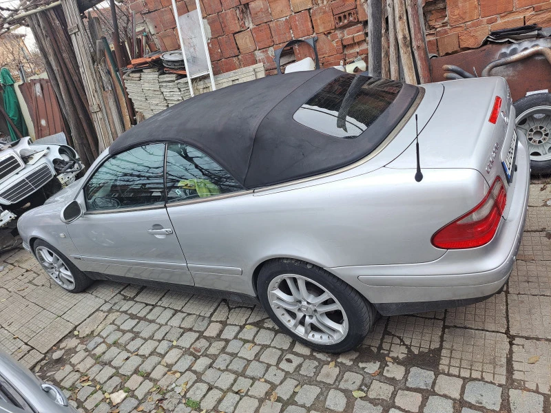 Mercedes-Benz CLK 2.0 KOMPRESOR, снимка 3 - Автомобили и джипове - 47443411