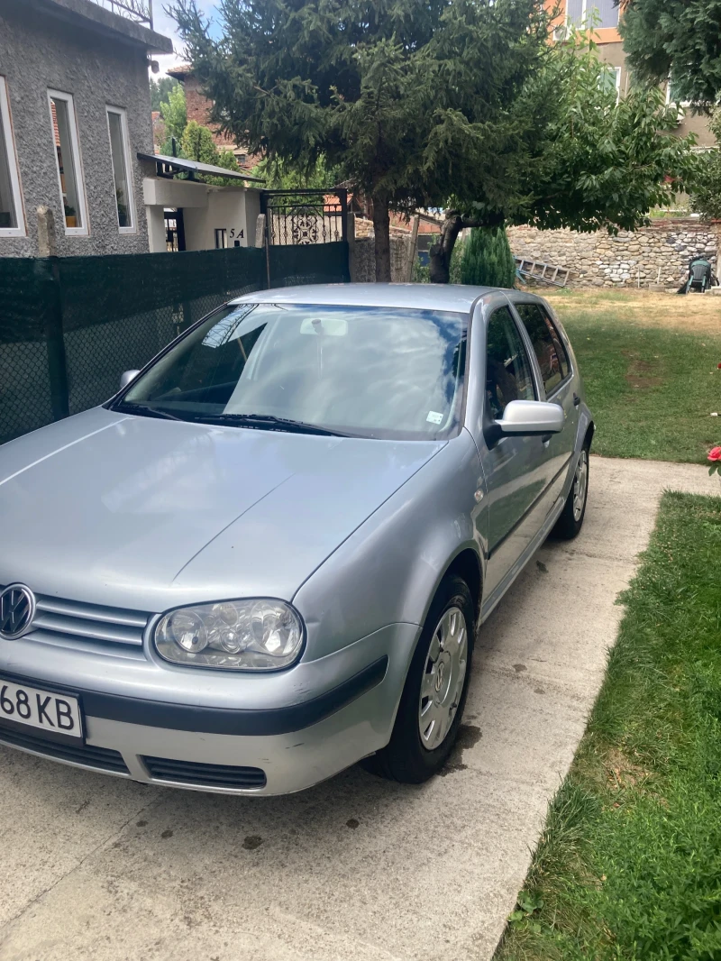 VW Golf, снимка 1 - Автомобили и джипове - 47718734