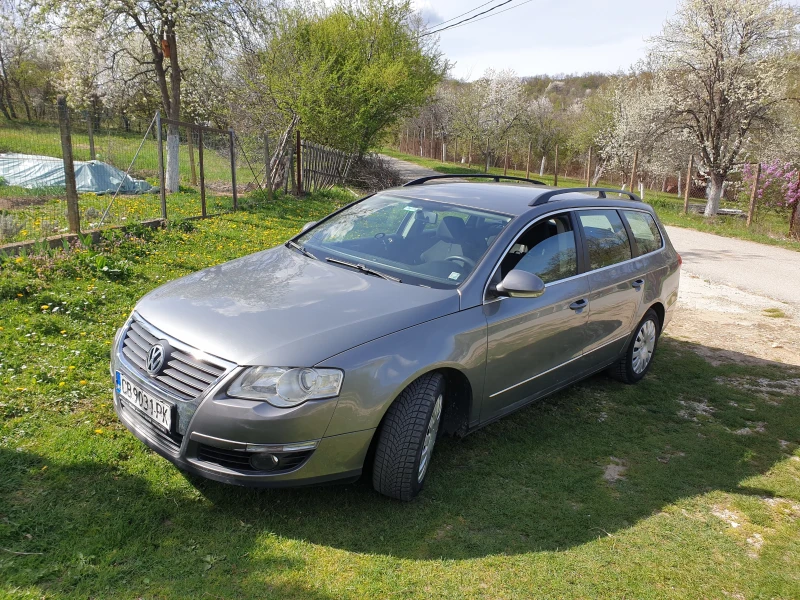 VW Passat, снимка 1 - Автомобили и джипове - 47523052