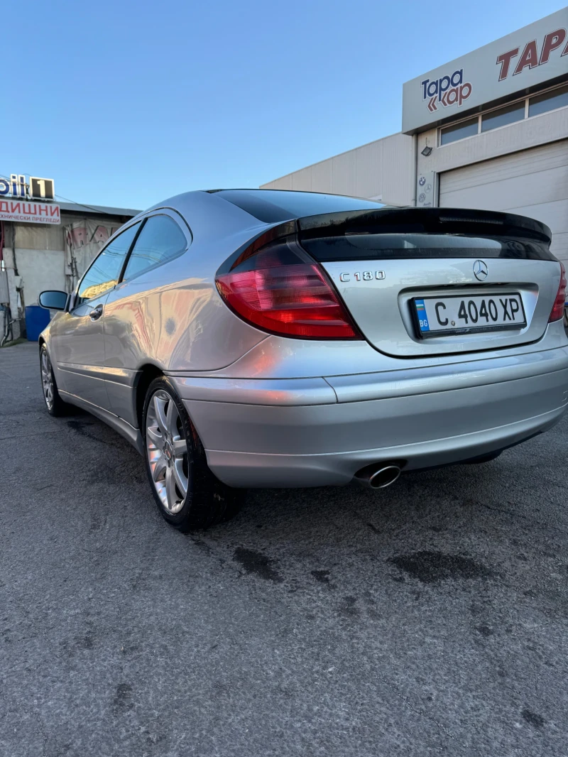 Mercedes-Benz C 180 Kompressor, снимка 5 - Автомобили и джипове - 47644171