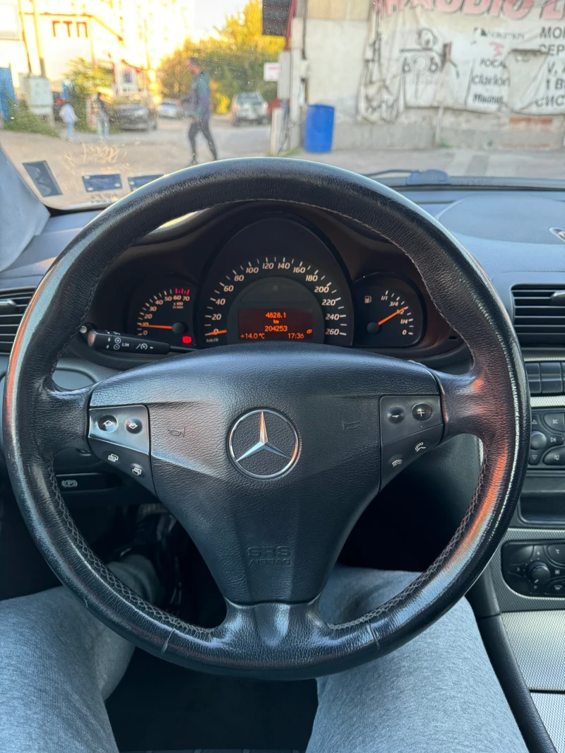 Mercedes-Benz C 180 Kompressor, снимка 9 - Автомобили и джипове - 47644171