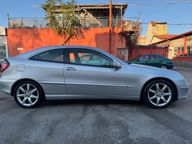 Mercedes-Benz C 180 Kompressor, снимка 2 - Автомобили и джипове - 47644171