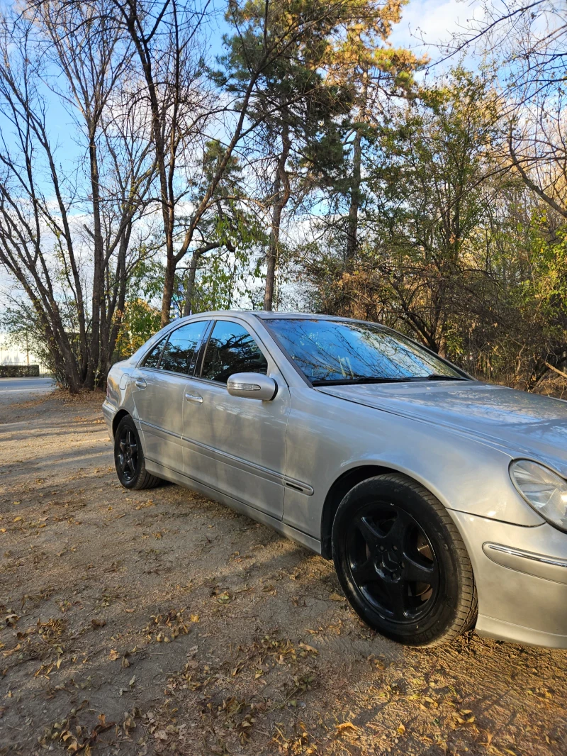 Mercedes-Benz C 220 CDI 220, снимка 2 - Автомобили и джипове - 47792635