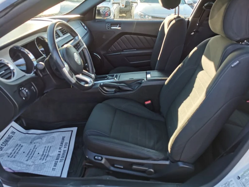 Ford Mustang V6* Coupe* RWDАвтоКредит* (ЦЕНА ДО БГ), снимка 9 - Автомобили и джипове - 52619832