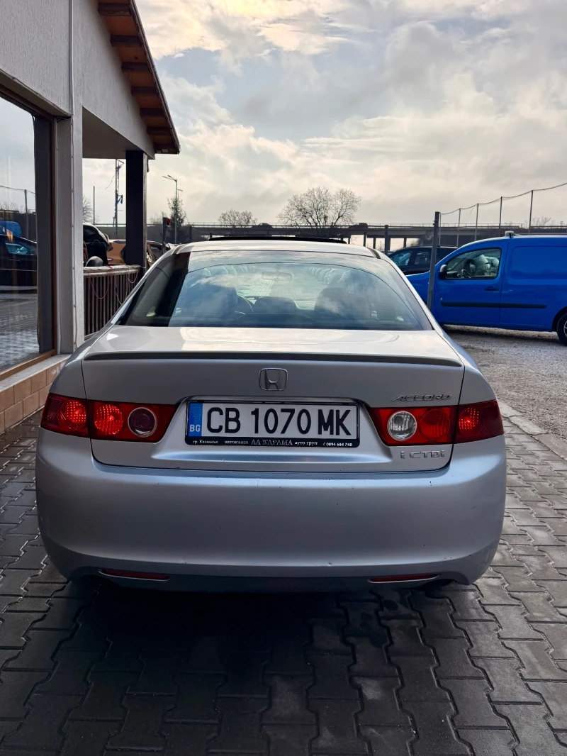 Honda Accord Обслужена* Нави* Топ Състояние* Бартер* , снимка 9 - Автомобили и джипове - 53011862