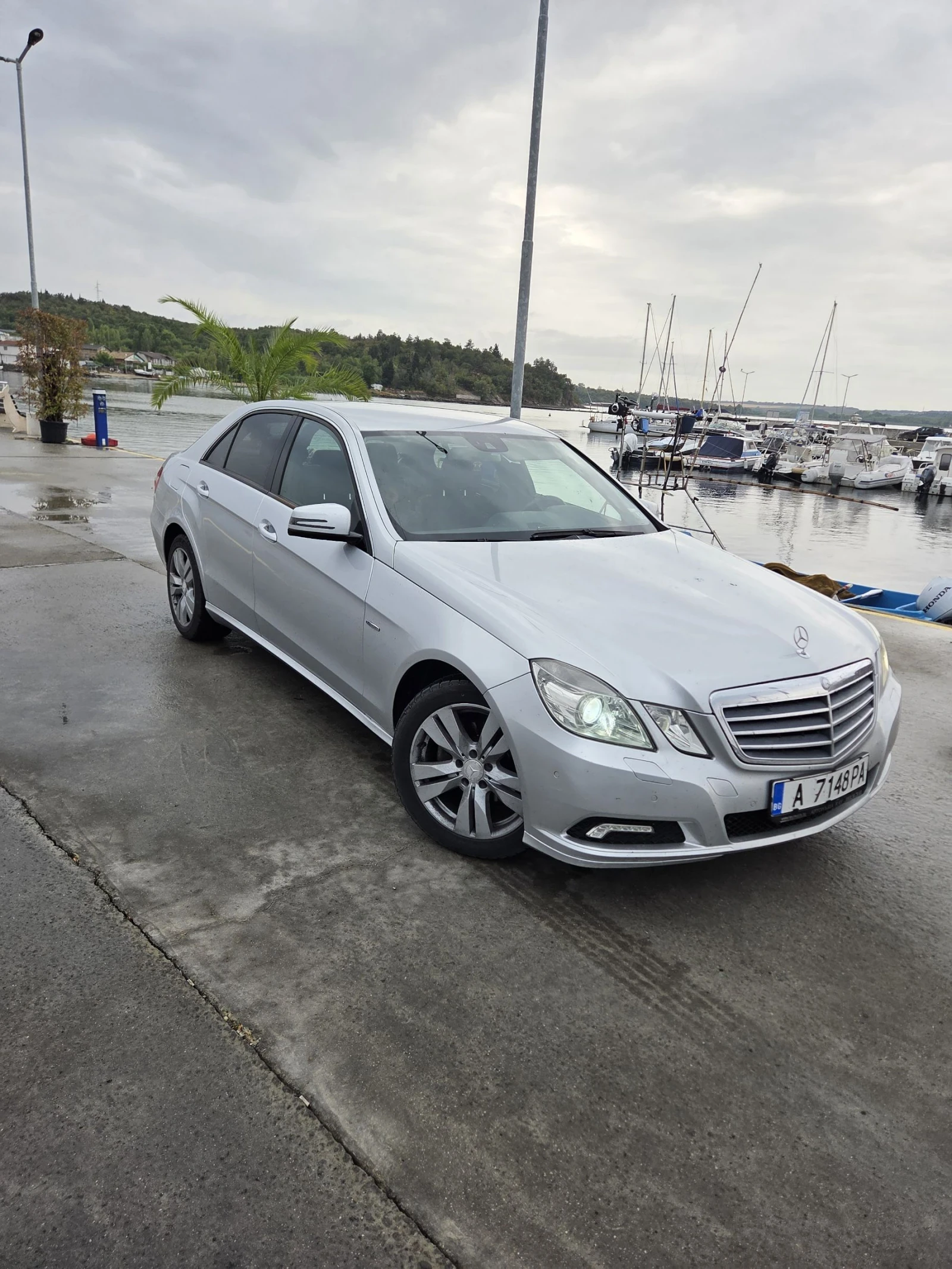 Mercedes-Benz E 220, снимка 1