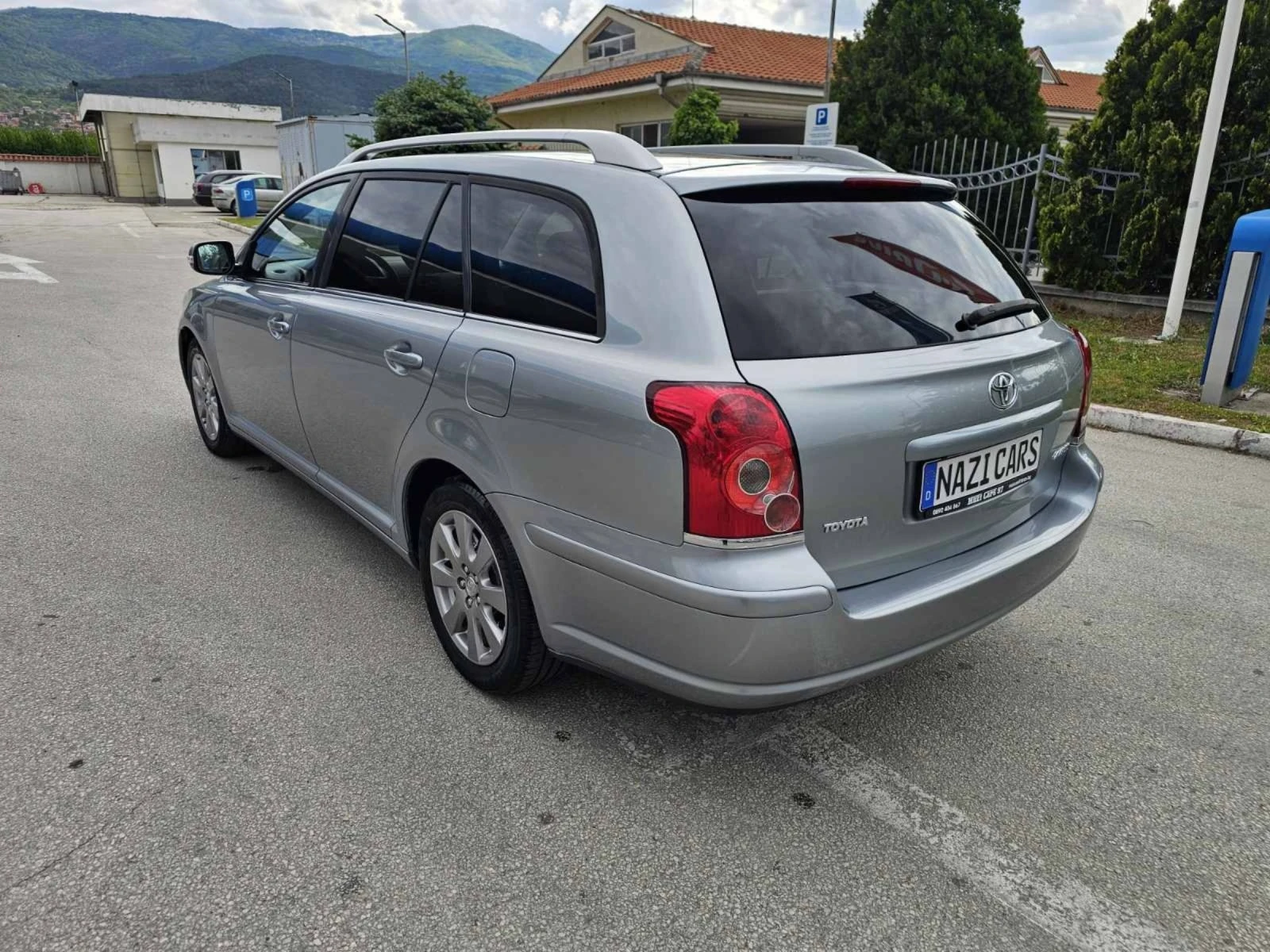 Toyota Avensis 1.8/NAVI/KLIMATRONIK/FACELIFT - изображение 4