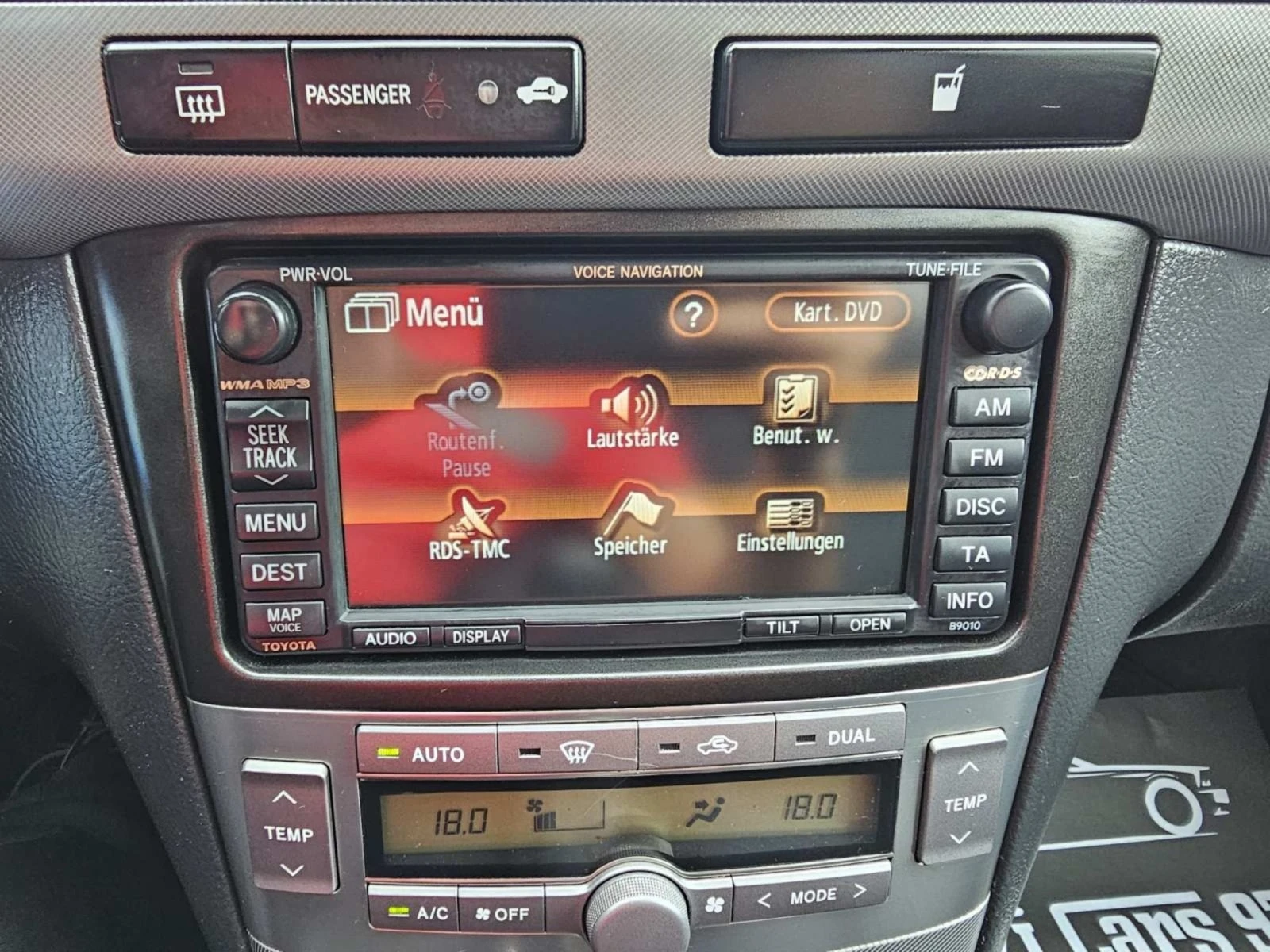 Toyota Avensis 1.8/NAVI/KLIMATRONIK/FACELIFT | Mobile.bg — изображение 13