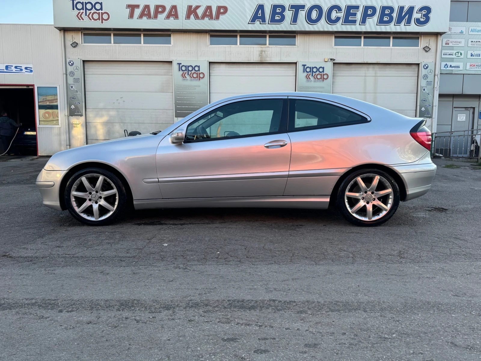 Mercedes-Benz C 180 Kompressor - изображение 6