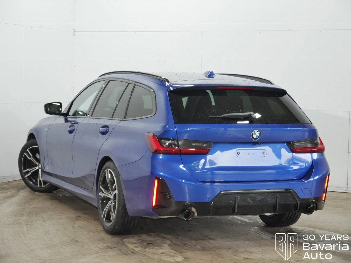 BMW 318  i Touring M Sport Paket - изображение 2