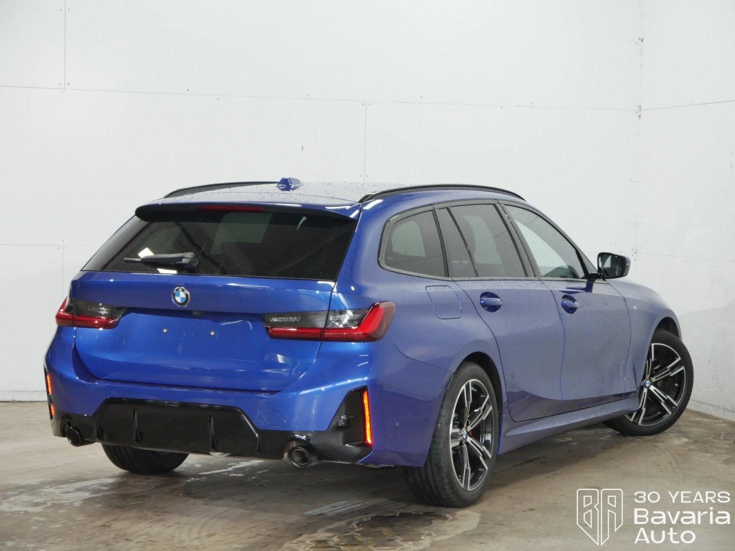 BMW 318  i Touring M Sport Paket - изображение 3