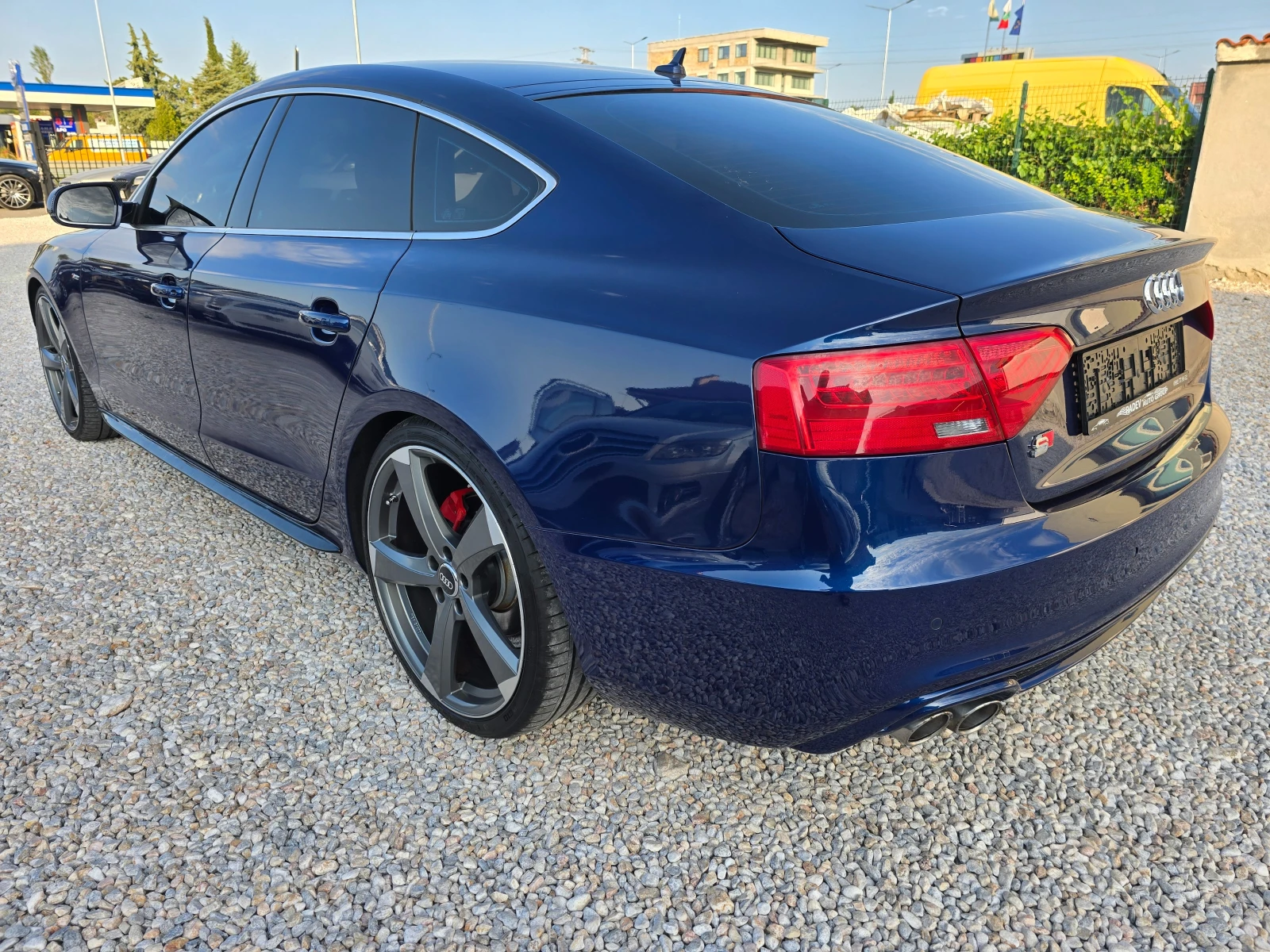 Audi A5 2.0TDI S-LINE  - изображение 2