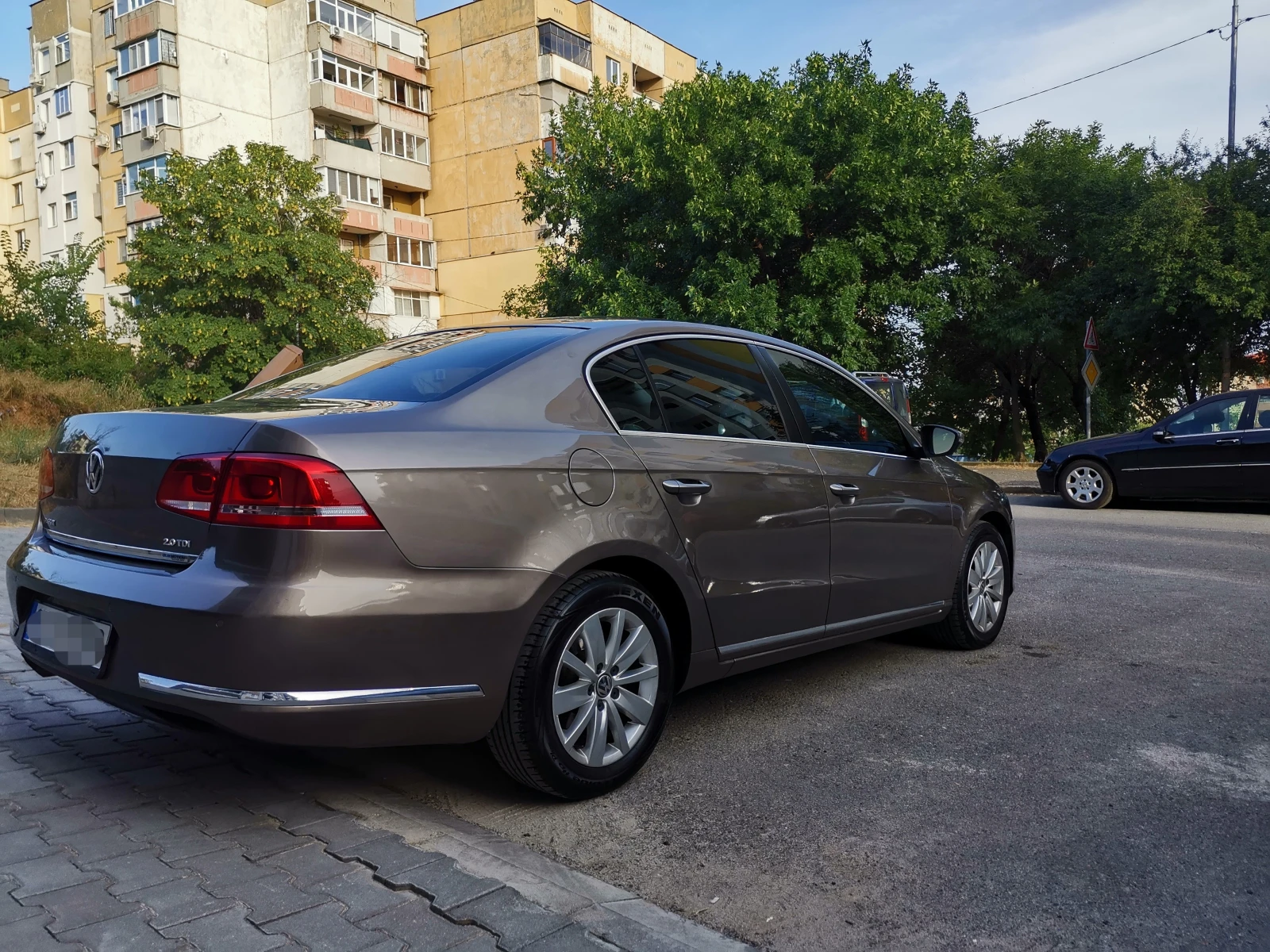 VW Passat 2.0 - изображение 8