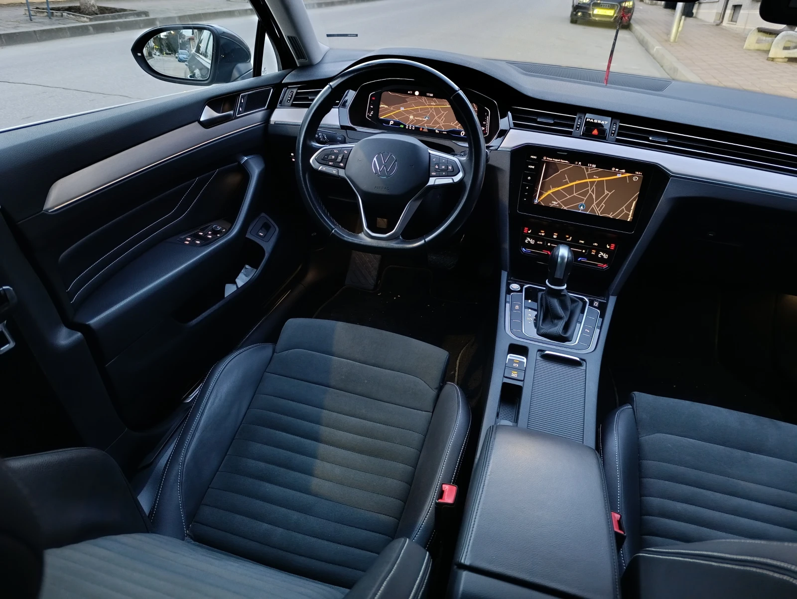 VW Passat 2.0TDI Elegance 150�� Digital Distr LED ����  | Mobile.bg � ����������� 4