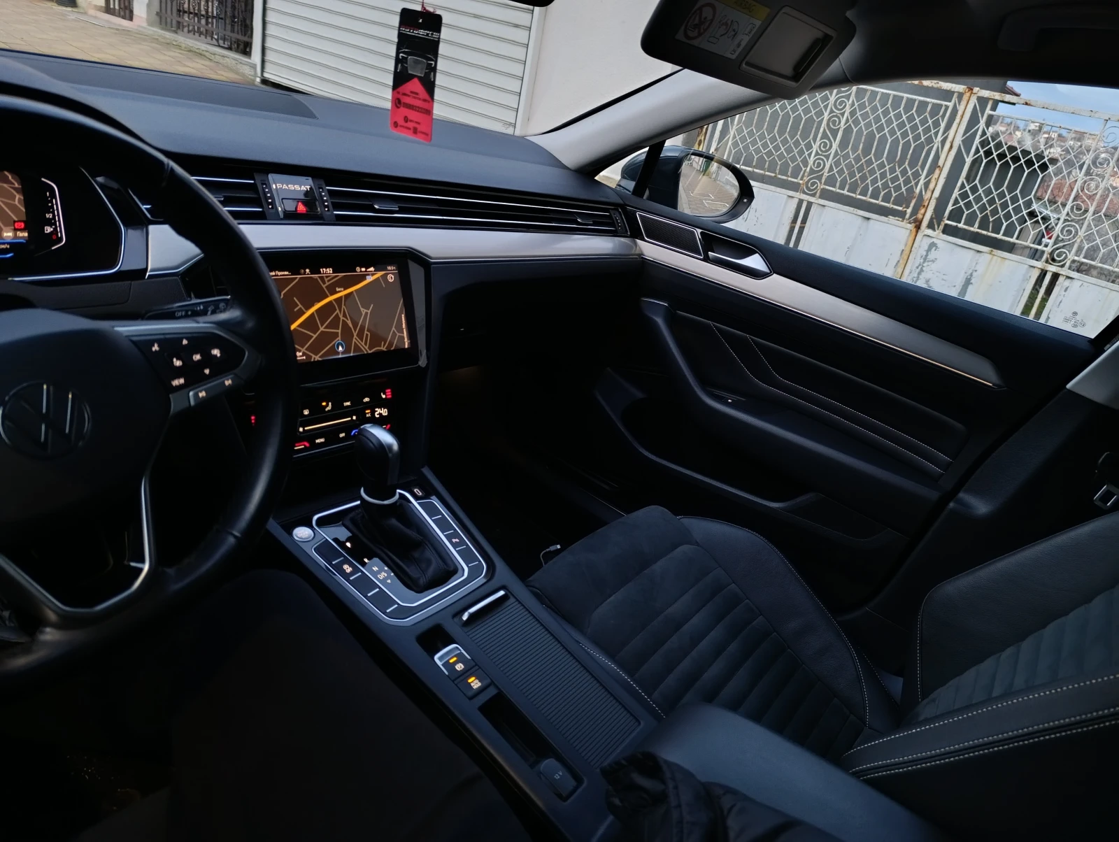 VW Passat 2.0TDI Elegance 150�� Digital Distr LED ����  | Mobile.bg � ����������� 17