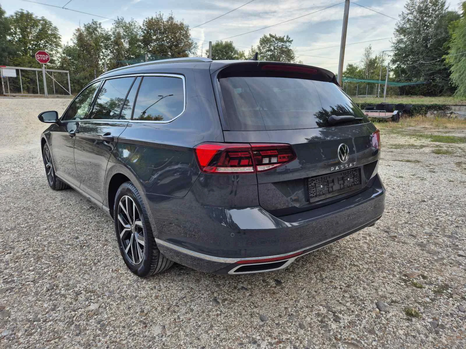VW Passat 2.0TDI Elegance 150кс Digital Distr LED Кожа  - изображение 4