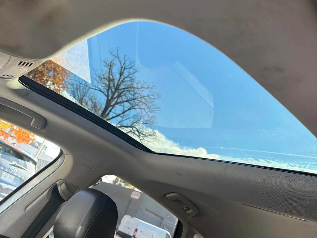 VW Jetta * Highline * CARFAX *    | Mobile.bg   11