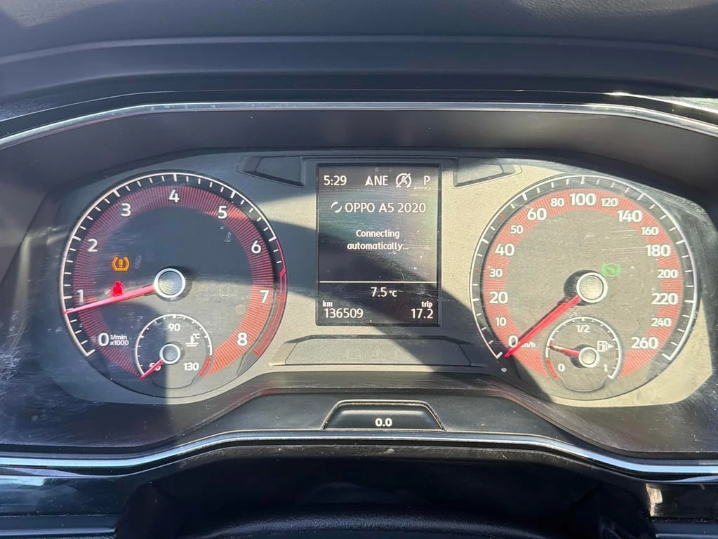 VW Jetta * Highline * CARFAX *    | Mobile.bg   8