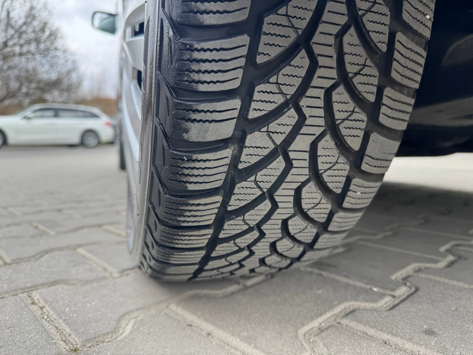 Toyota Auris 1.8 HIBRID Фейслифт , снимка 17 - Автомобили и джипове - 53905712