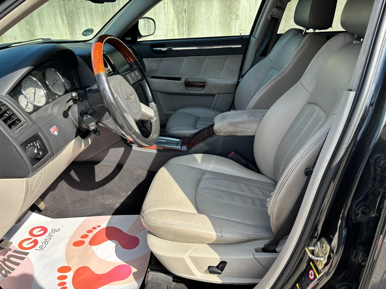 Chrysler 300c, снимка 10 - Автомобили и джипове - 54043054