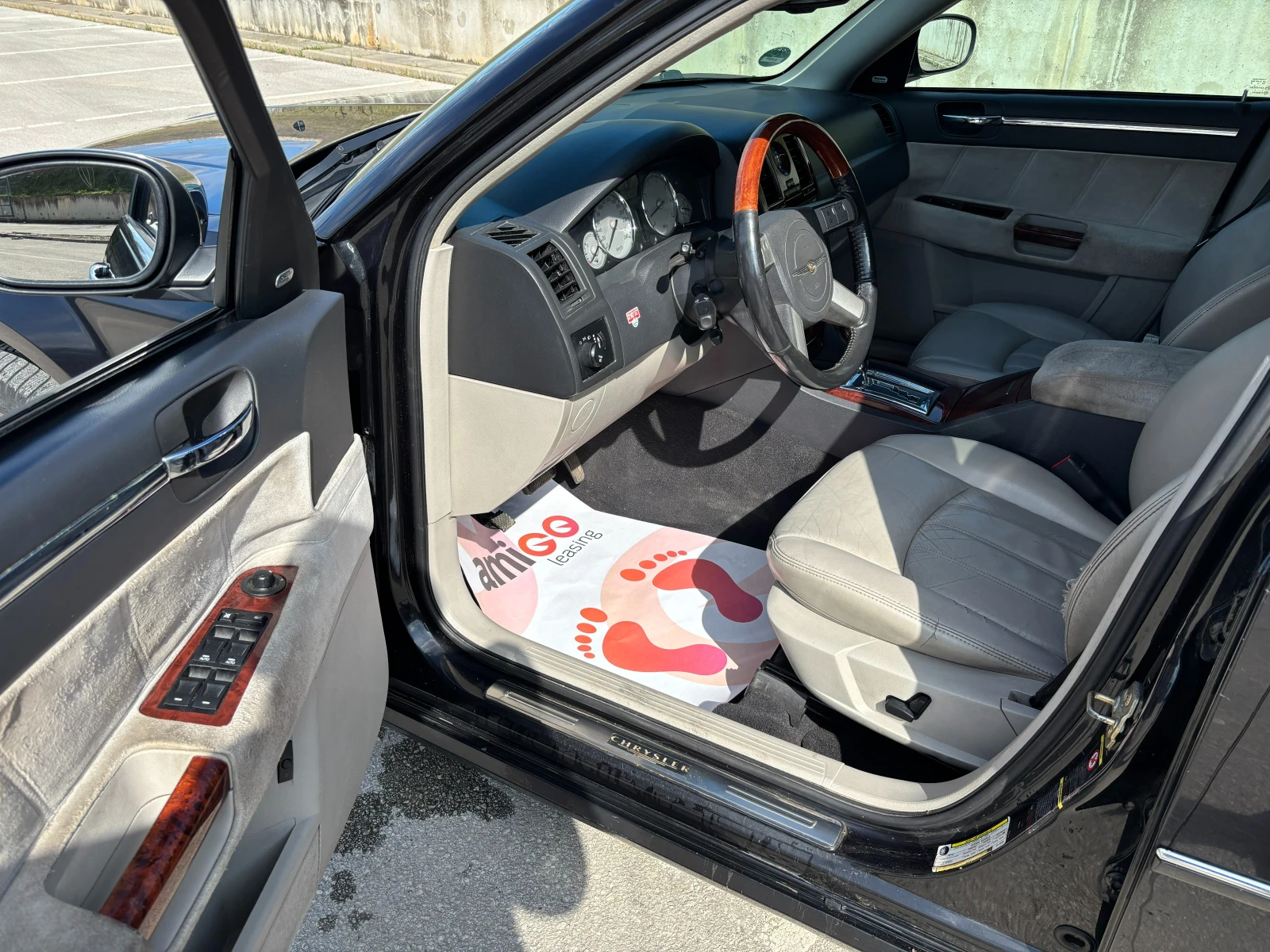 Chrysler 300c, снимка 9 - Автомобили и джипове - 54043054