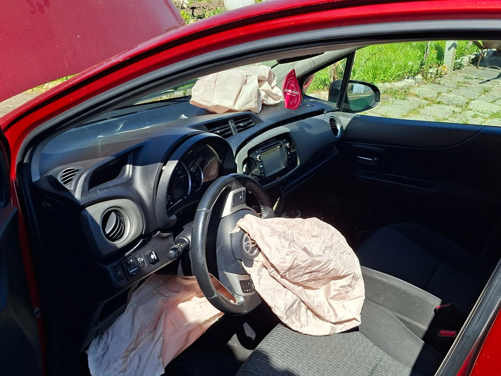 Toyota Yaris, снимка 3 - Автомобили и джипове - 54252179