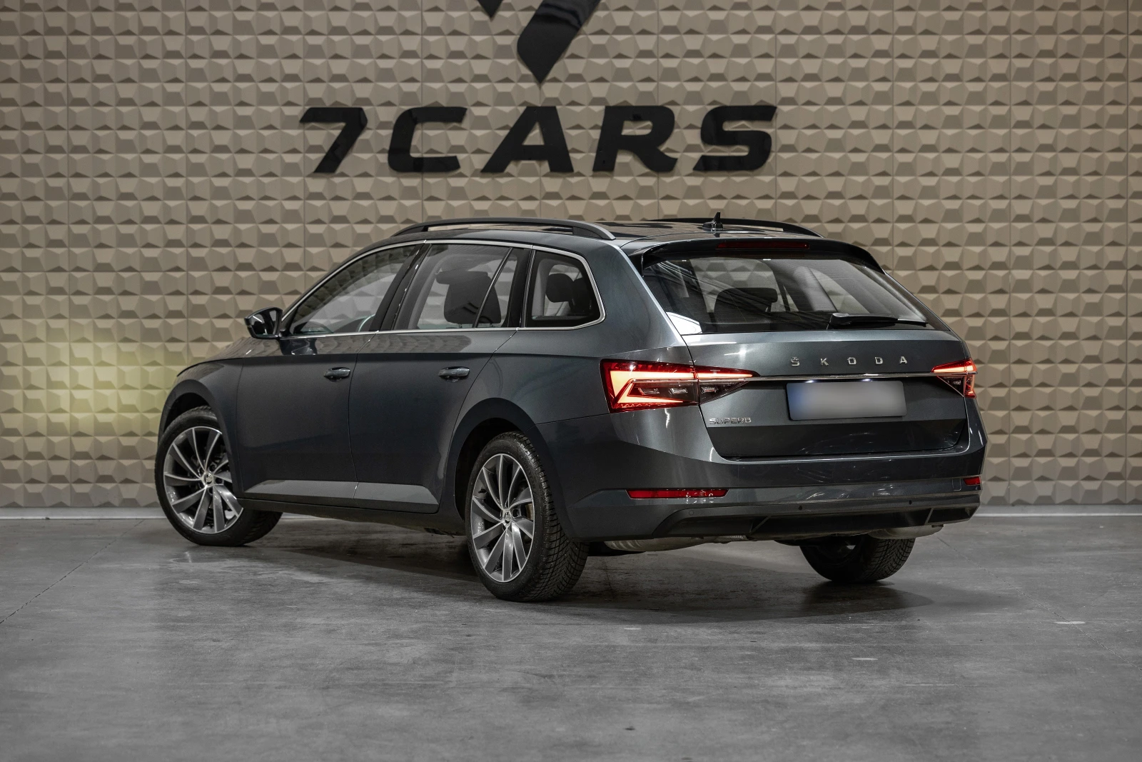Skoda Superb 2.0 TSI * Автоматик * Подгрев на седалки * Keyless, снимка 4 - Автомобили и джипове - 54427688