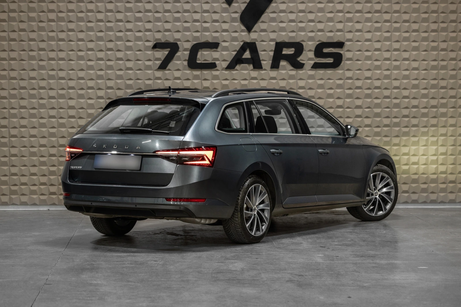 Skoda Superb 2.0 TSI * Автоматик * Подгрев на седалки * Keyless, снимка 6 - Автомобили и джипове - 54427688