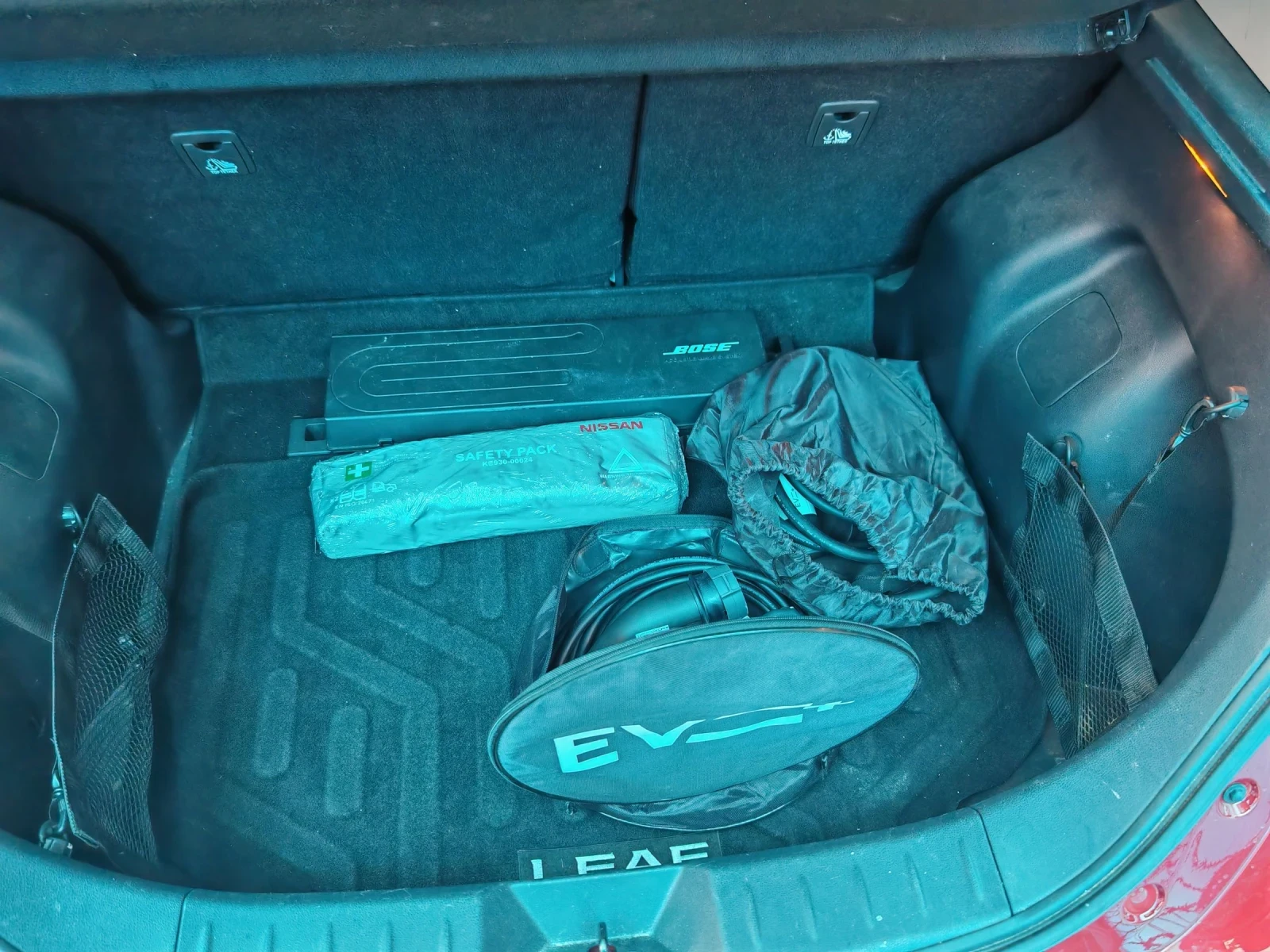 Nissan Leaf , снимка 14 - Автомобили и джипове - 54477662