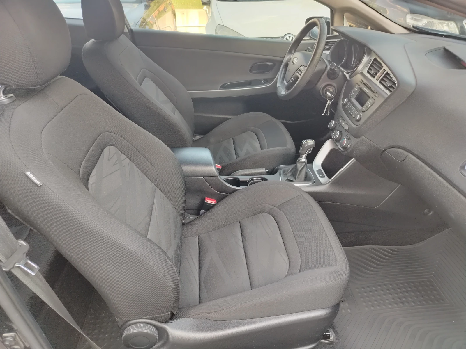 Kia Ceed 1.4 CRDI 89000�� | Mobile.bg � ����������� 9