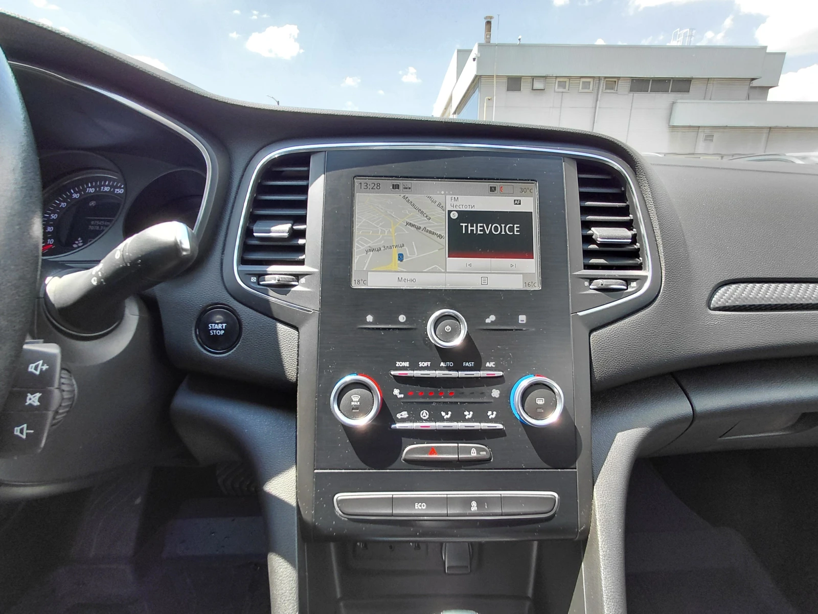 Renault Megane 1.5 dCi/115к.с/ZEN, снимка 10 - Автомобили и джипове - 55575894