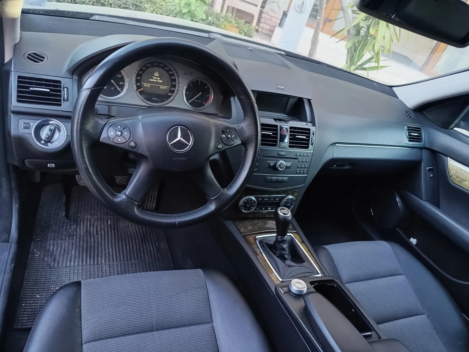 Mercedes-Benz C 220 Реална цена и кола, снимка 8 - Автомобили и джипове - 55900233