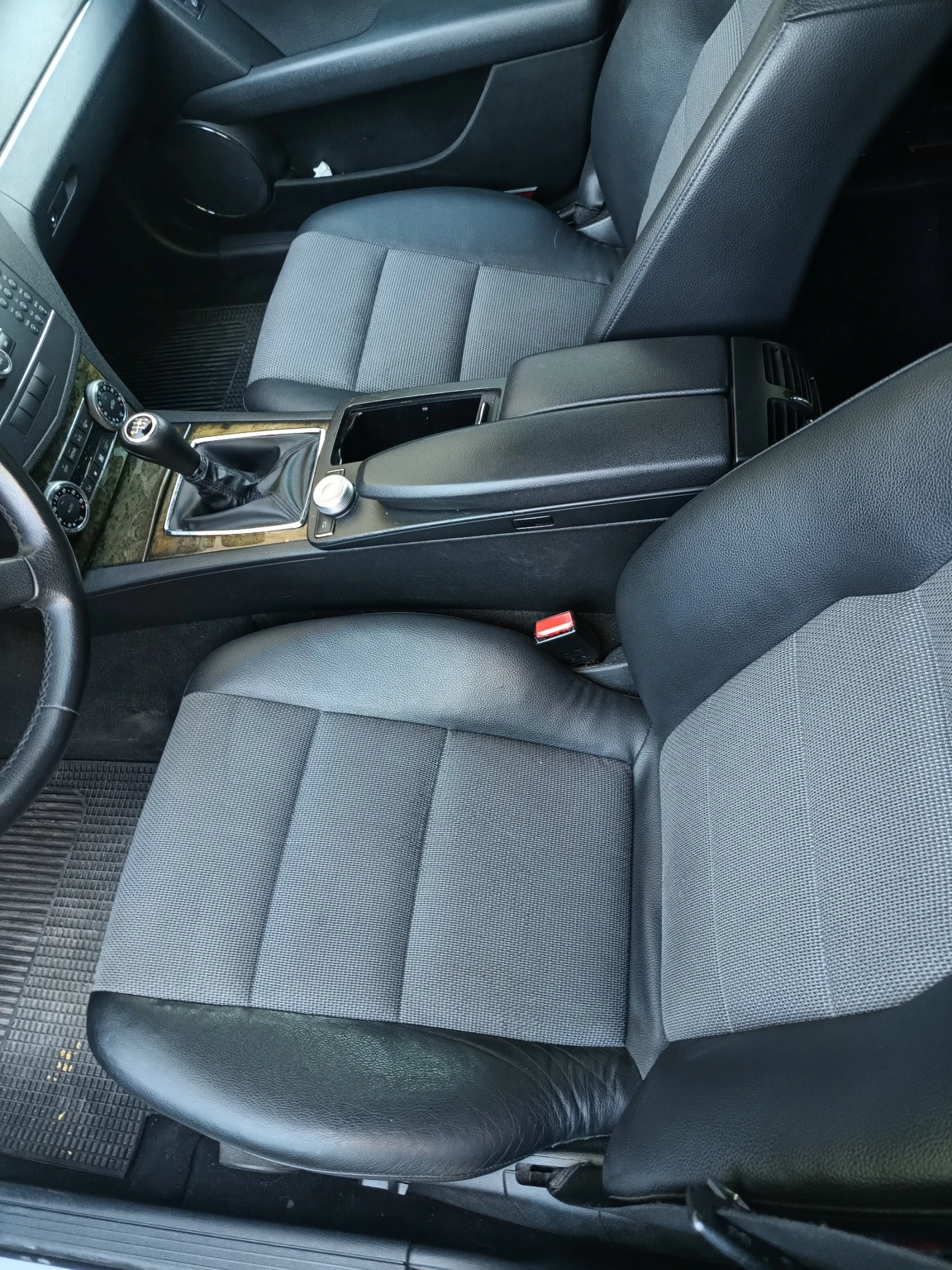 Mercedes-Benz C 220 Реална цена и кола, снимка 10 - Автомобили и джипове - 55900233