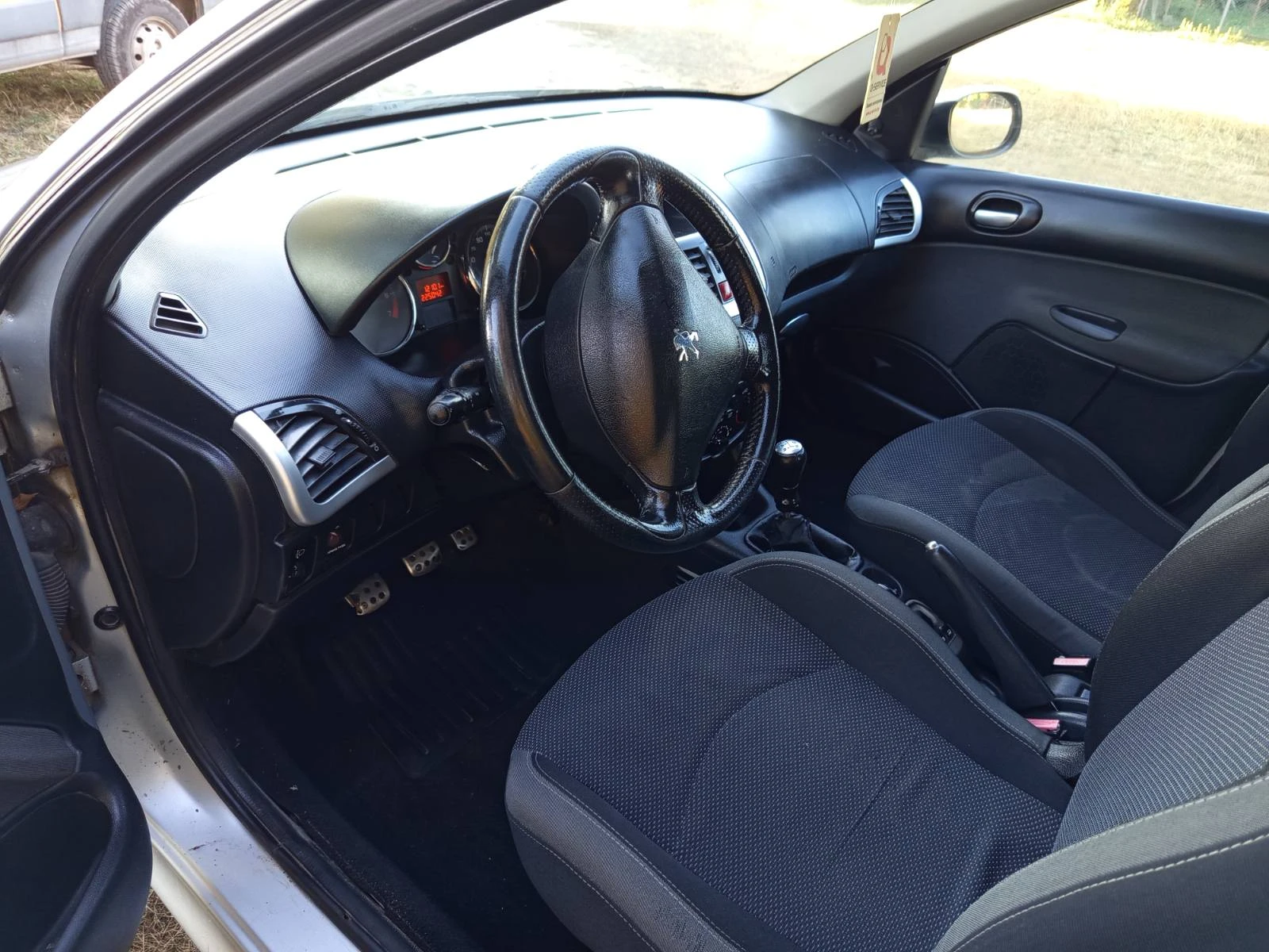 Peugeot 206, снимка 5 - Автомобили и джипове - 55944078