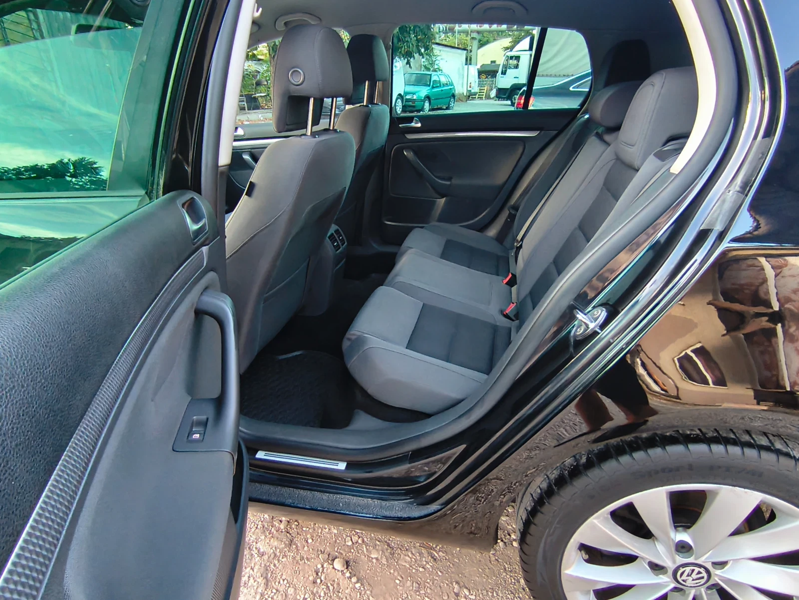 VW Golf 2.0 TDI 4motion BMM, снимка 10 - Автомобили и джипове - 56088142